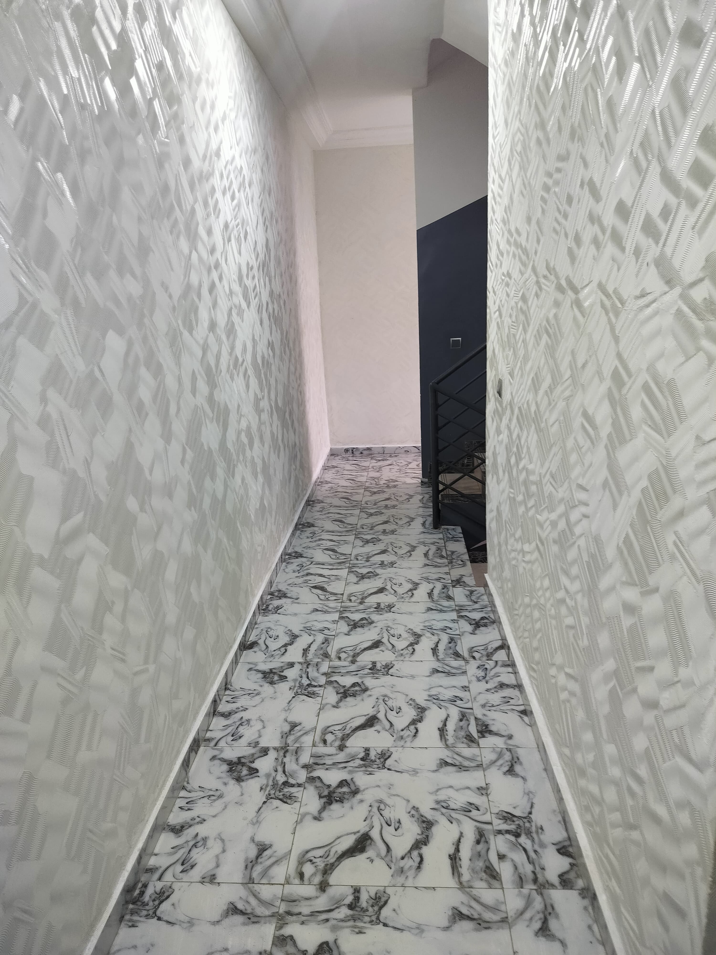 Studio avec couloir